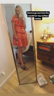 Emily Kinney feet photo thumbnail