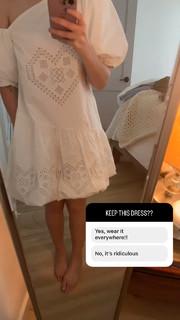 Emily Kinney feet photo thumbnail