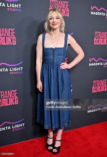 Emily Kinney feet photo thumbnail