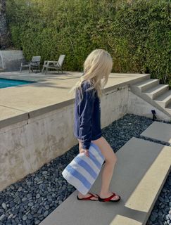 Emily Kinney feet photo 1