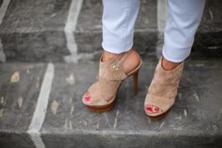 Emily Maynard Johnson feet photo 11