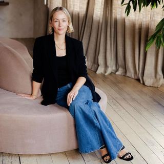 Emily Montague feet photo 2