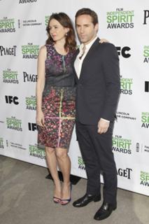 Emily Mortimer feet photo thumbnail