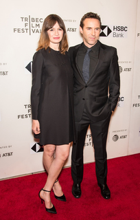 Emily Mortimer feet photo thumbnail