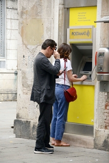 Emily Mortimer feet photo thumbnail