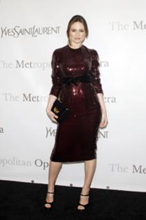 Emily Mortimer feet photo thumbnail