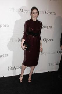 Emily Mortimer feet photo thumbnail