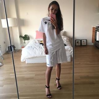 Emily Oberg feet photo 19