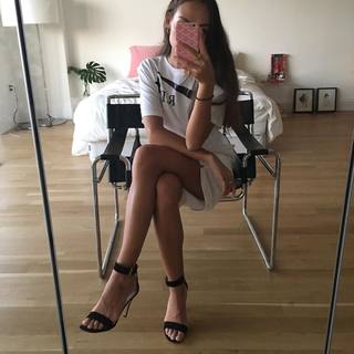 Emily Oberg feet photo 18