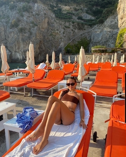 Emily Oberg feet photo 2