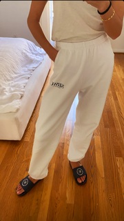 Emily Oberg feet photo 11