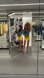 Emily Oberg feet photo 17