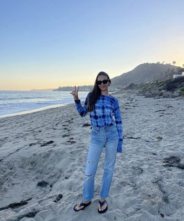 Emily Oberg feet photo 18