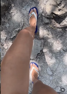 Emily Oberg feet photo 1