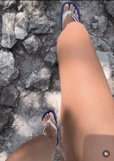 Emily Oberg feet photo 20