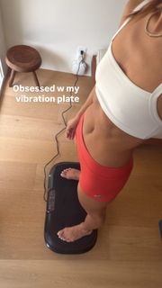 Emily Oberg feet photo 12