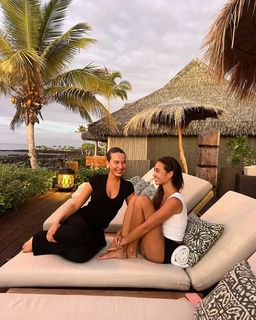 Emily Oberg feet photo 8