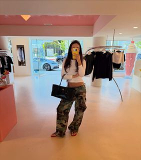 Emily Oberg feet photo 1