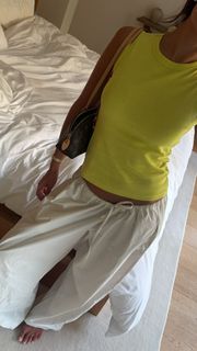 Emily Oberg feet photo 1