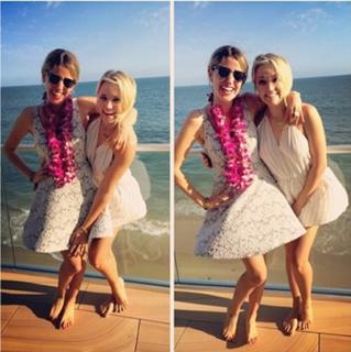 Emily Osment feet photo thumbnail