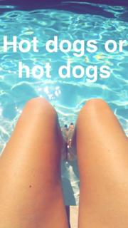 Emily Osment feet photo thumbnail