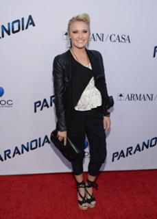 Emily Osment feet photo thumbnail