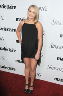 Emily Osment feet photo thumbnail