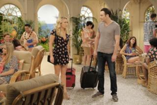 Emily Osment feet photo thumbnail