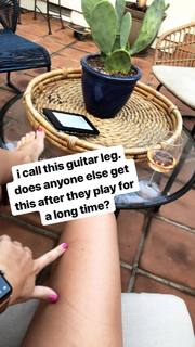Emily Osment feet photo thumbnail