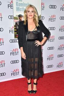 Emily Osment feet photo thumbnail