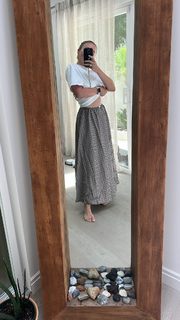 Emily Osment feet photo thumbnail