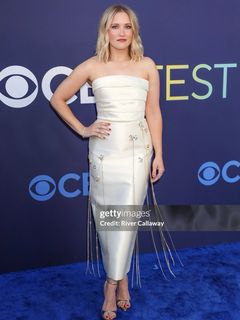 Emily Osment feet photo 2
