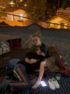 Emily Osment feet photo 4