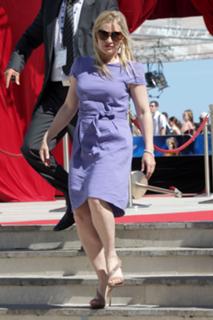 Emily Procter feet photo thumbnail