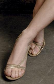 Emily Procter feet photo thumbnail
