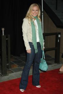 Emily Procter feet photo thumbnail