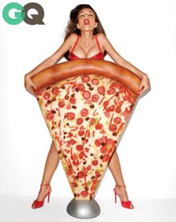 Emily Ratajkowski feet photo thumbnail