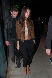 Emily Ratajkowski feet photo thumbnail