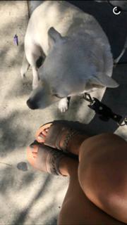 Emily Ratajkowski feet photo thumbnail