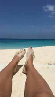 Emily Ratajkowski feet photo thumbnail