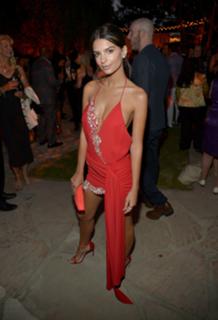 Emily Ratajkowski feet photo thumbnail