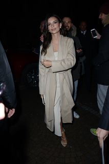 Emily Ratajkowski feet photo thumbnail