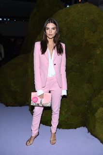 Emily Ratajkowski feet photo thumbnail