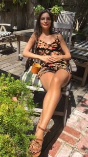 Emily Ratajkowski feet photo thumbnail