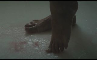Emily Ratajkowski feet photo thumbnail