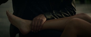 Emily Ratajkowski feet photo thumbnail