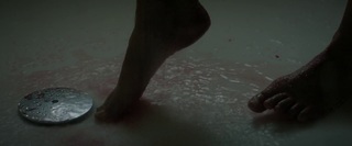 Emily Ratajkowski feet photo thumbnail