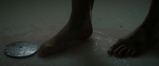 Emily Ratajkowski feet photo thumbnail