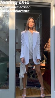 Emily Ratajkowski feet photo thumbnail
