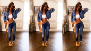 Emily Ratajkowski feet photo thumbnail